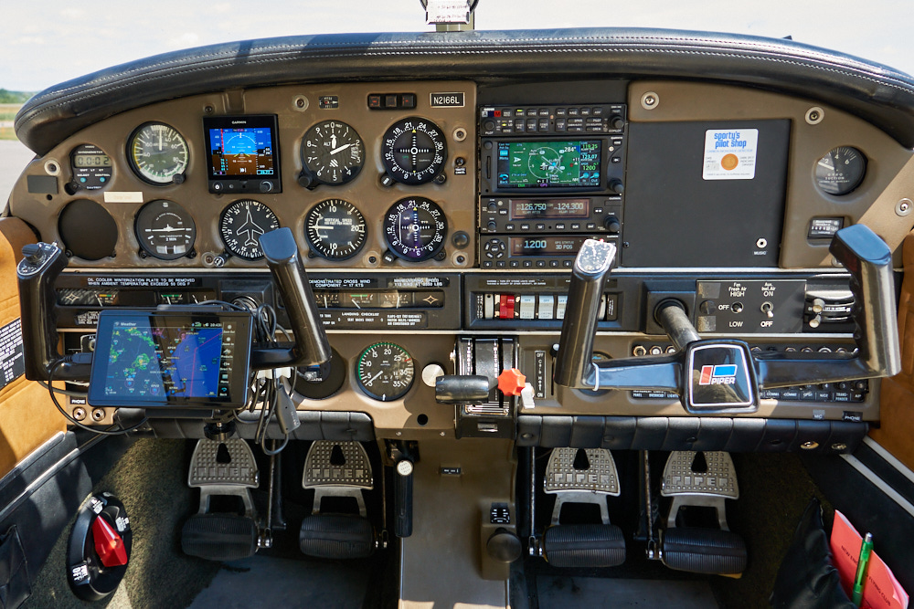 N2166L Interior